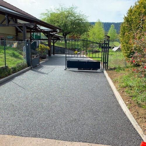 tapis de pierre entrée de garage